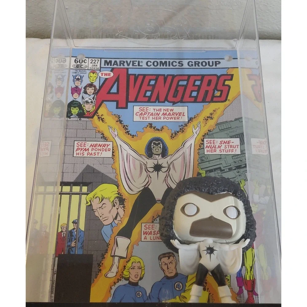 Funko Pop Comic Covers Captain Marvel Monica Rambeau Avengers #227 Exclusive